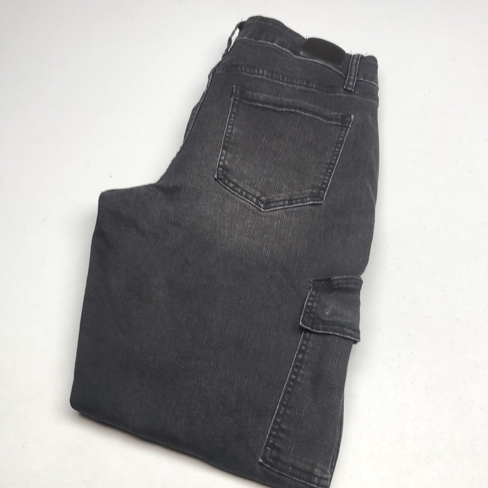 LIKE NEW ROYALTY FOR ME BLACK DENIM CARGO STYLE JEANS 6/28x26 ⭐️